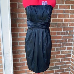 EUC sz 6 black strapless dress